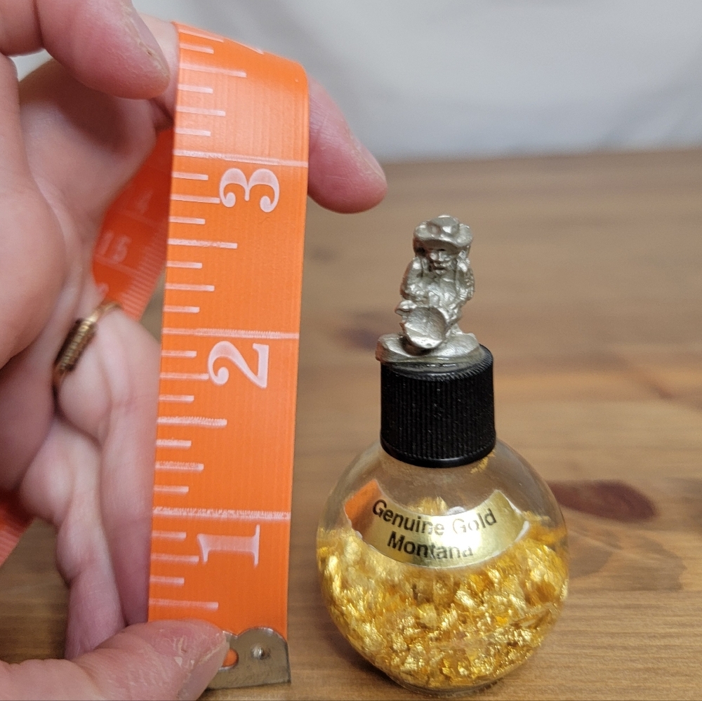 Genuine Gold Montana Decorative Bottle Souvenir With Gold Flakes - Picture 5 of 6